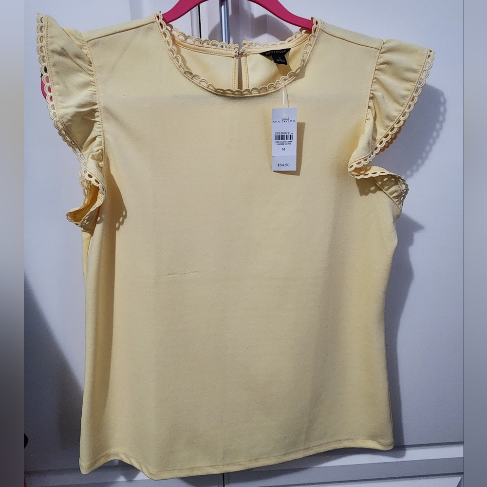 Ann Taylor Top in Yellow Size Medium